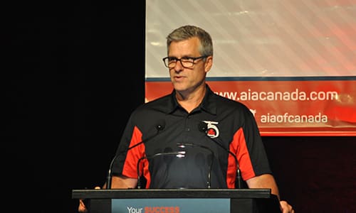 André Latreille, président de la division du Québec de l’AIA Canada, à présenter un bilan des activités de la division du Québec.