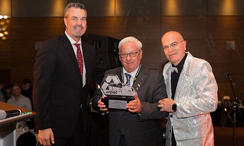 Monsieur Gabriel Lussier a été honoré lors du banquet du samedi soir 16 septembre en recevant le « Prix ARPAC d’Excellence et d’Innovation Roger Fugère Sr. »